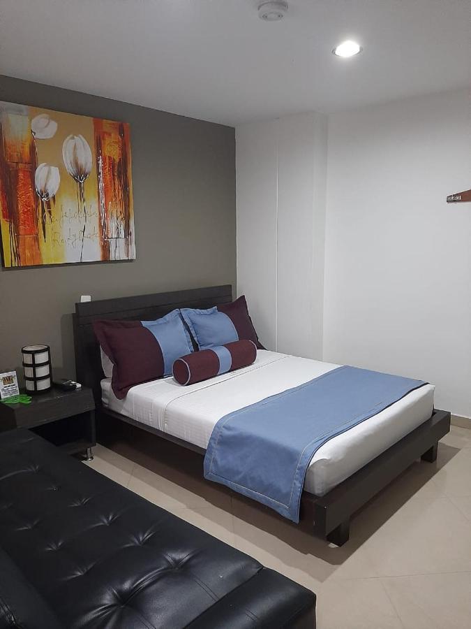 Hotel Medellin Gold Екстериор снимка