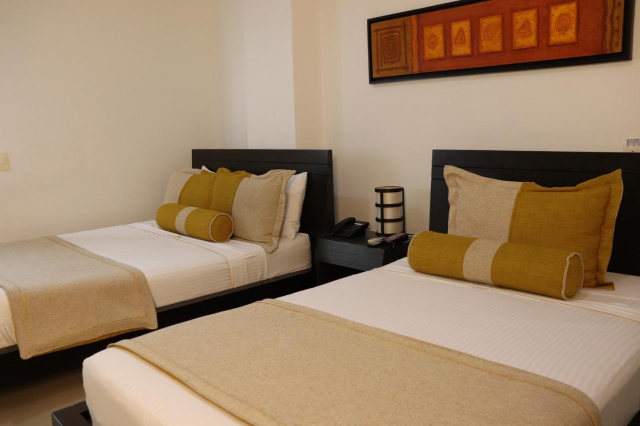 Hotel Medellin Gold Екстериор снимка