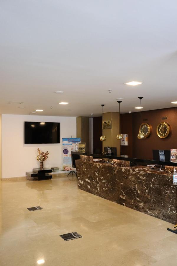 Hotel Medellin Gold Екстериор снимка