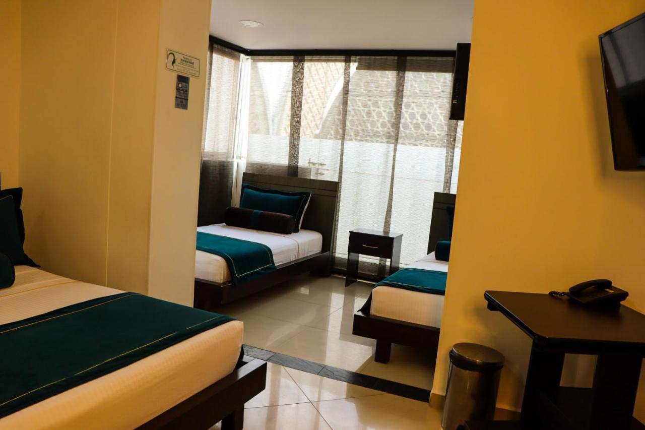 Hotel Medellin Gold Екстериор снимка