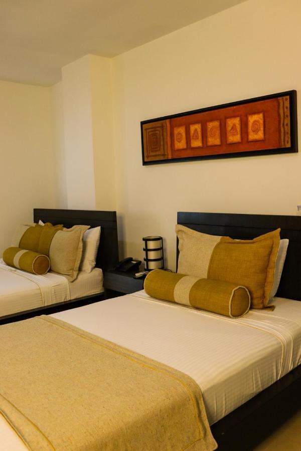 Hotel Medellin Gold Екстериор снимка