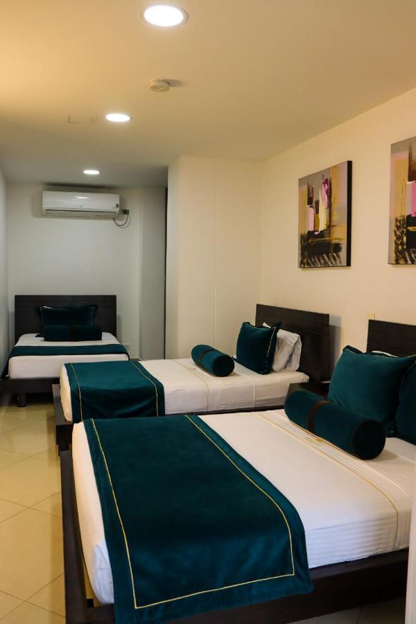 Hotel Medellin Gold Екстериор снимка