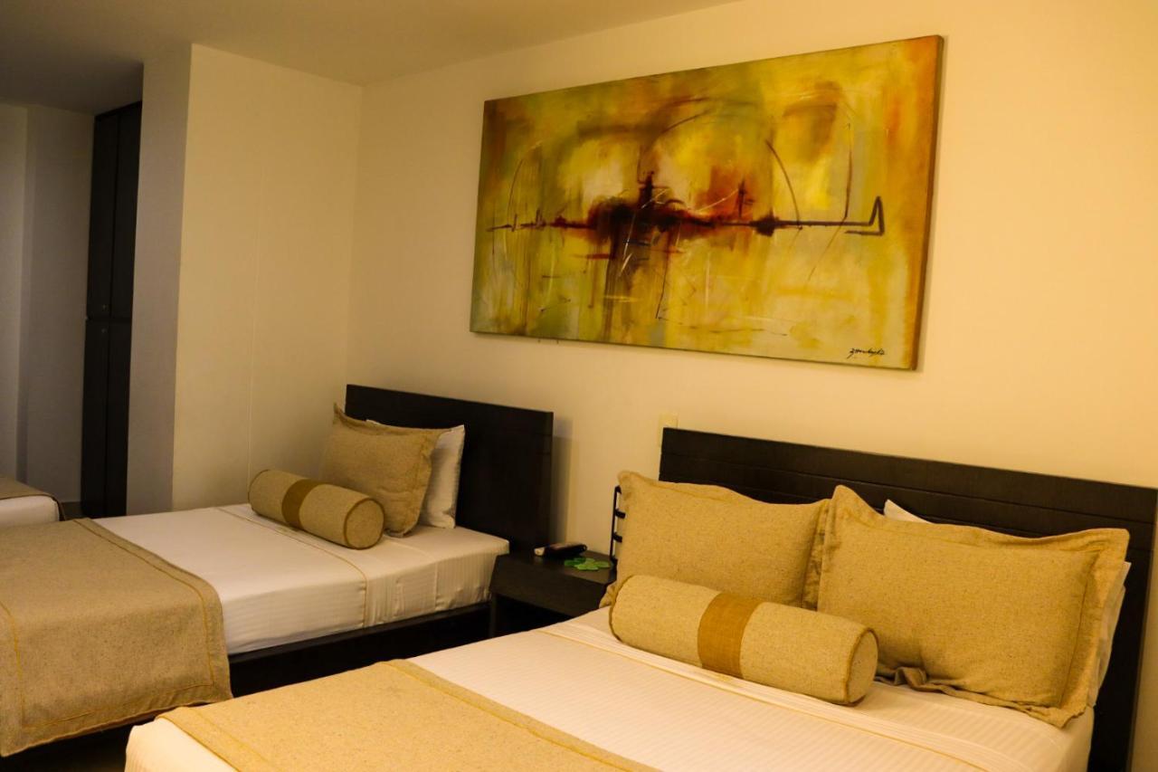 Hotel Medellin Gold Екстериор снимка