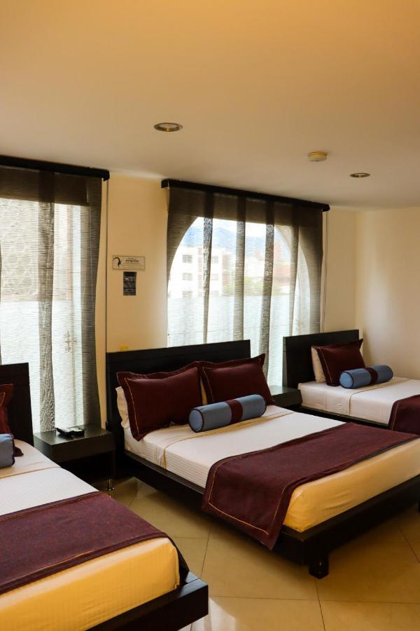 Hotel Medellin Gold Екстериор снимка